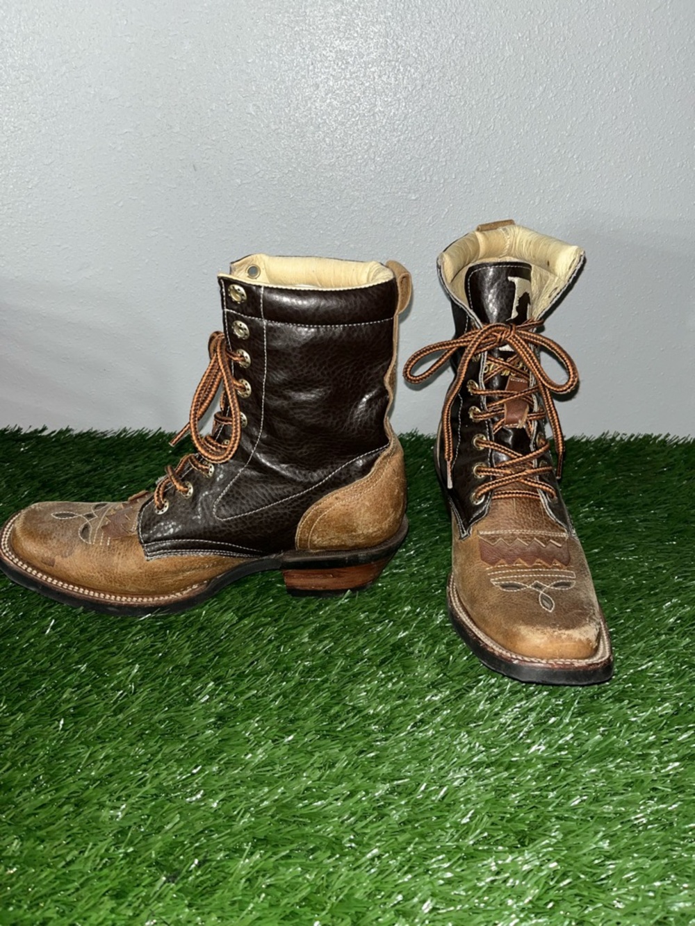 Brown Lace-Up Cowgirl Women’s Boots 9.5 - Picture 5 of 12